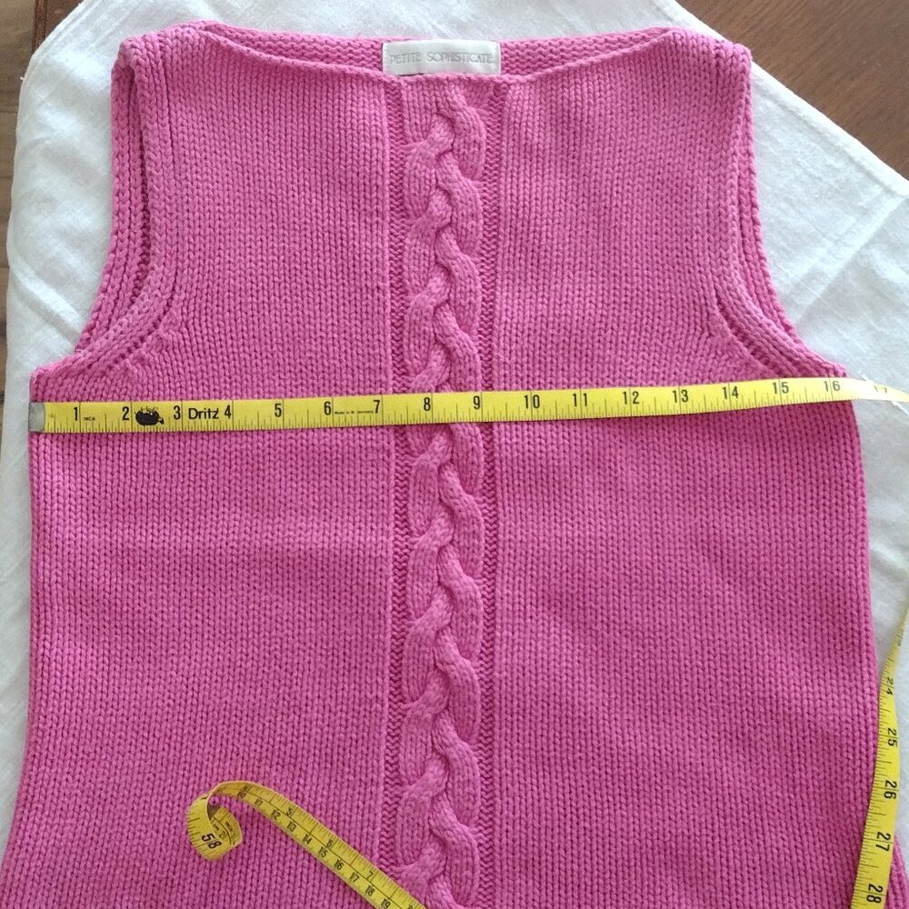 Women's Sleeveless Cable-Knit Cotton Sweater - Picture 10 of 11